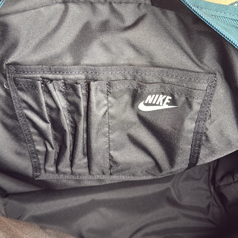 NWOT NIKE Stylish Dark Teal Tote Bag - Picture 5 of 12